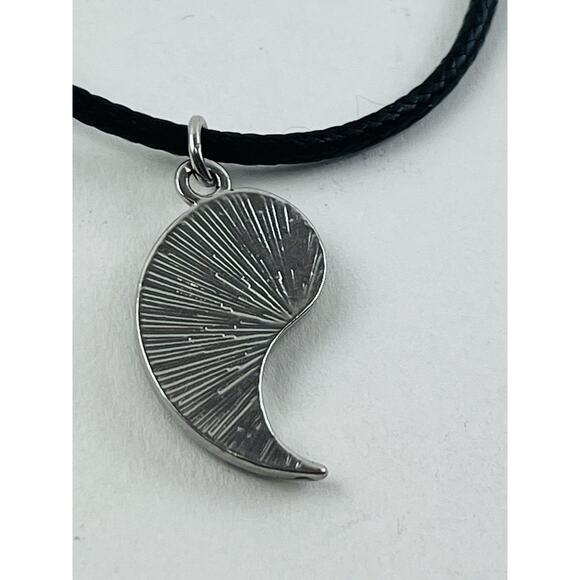 Claire’s Green Blue Purple Pendant Mood Yin Yang Moon Choker Necklace Costume Ch - Picture 12 of 16